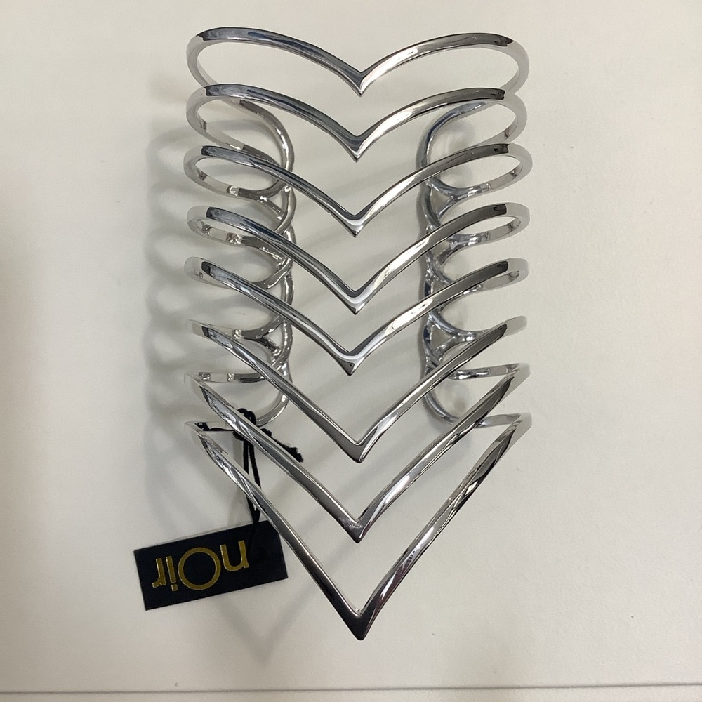 NWT NOIR COLLEEN CHEVRON CUFF BRACELET

Chevron rhodium plated brass